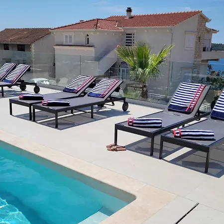 Oasis Villa