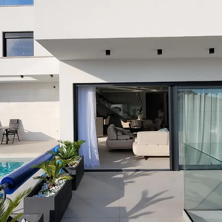 Oasis Villa *