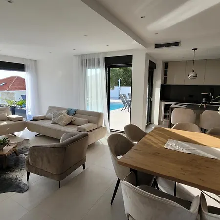 Oasis Villa *